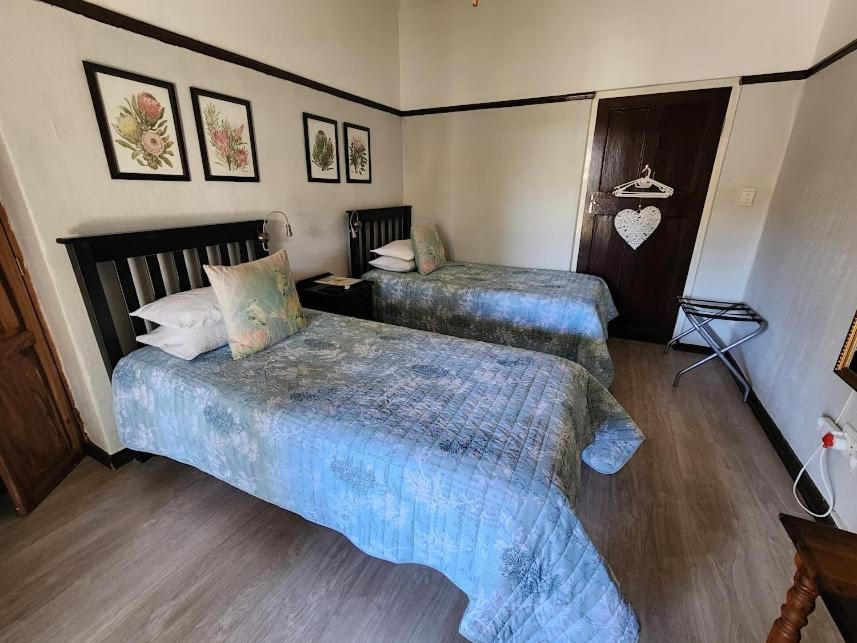 Beit Shalom Before Known As Best Little Guesthouse Oudtshoorn Bagian luar foto
